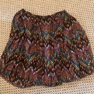 LF patterned skirt